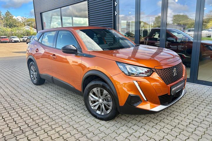 Orange Peugeot e-2008 fra 2023