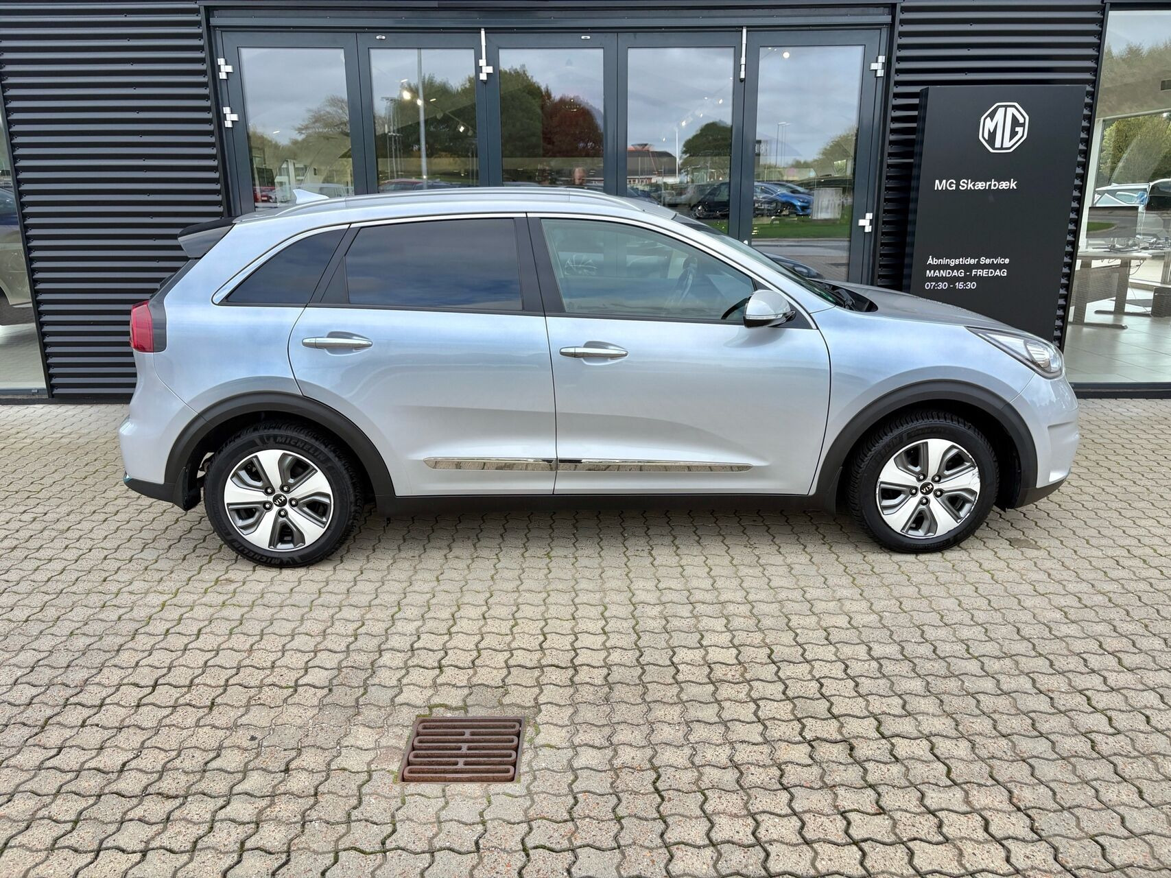Sølv Kia Niro fra 2019