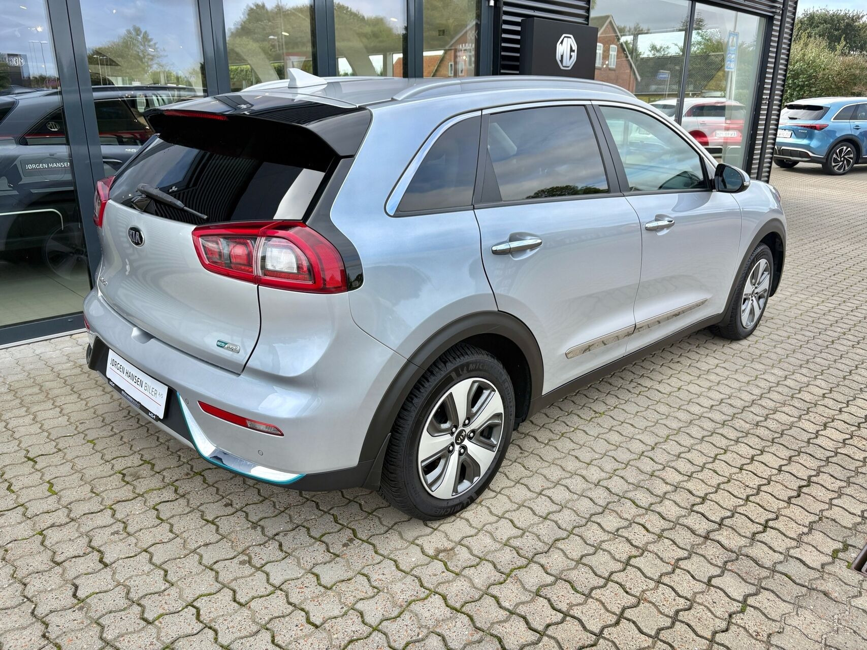 Sølv Kia Niro fra 2019