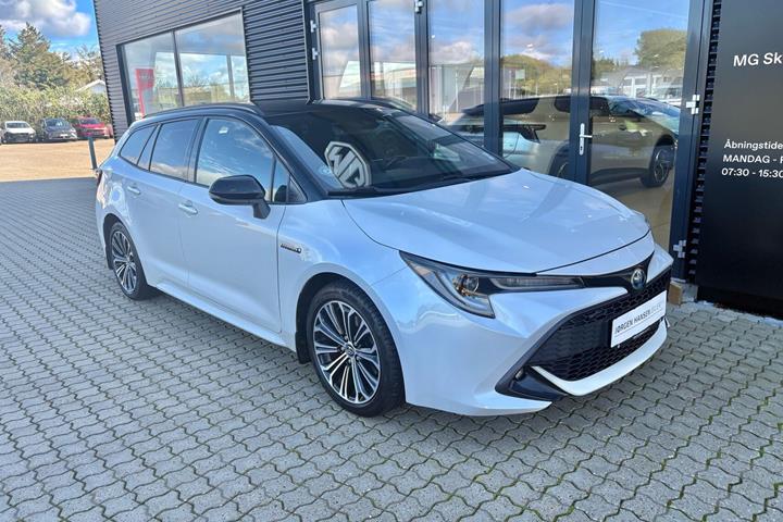 Hvid Toyota Corolla fra 2020