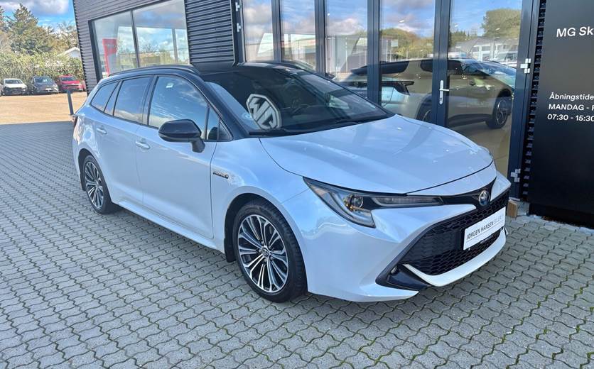 Toyota Corolla 2,0 Touring Sports Hybrid H3 Premium E-CVT 180HK Stc 6g Aut.