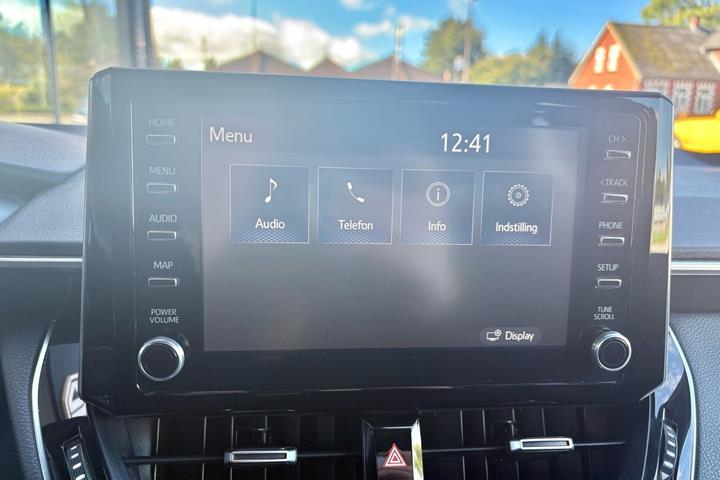 Hvid Toyota Corolla fra 2020