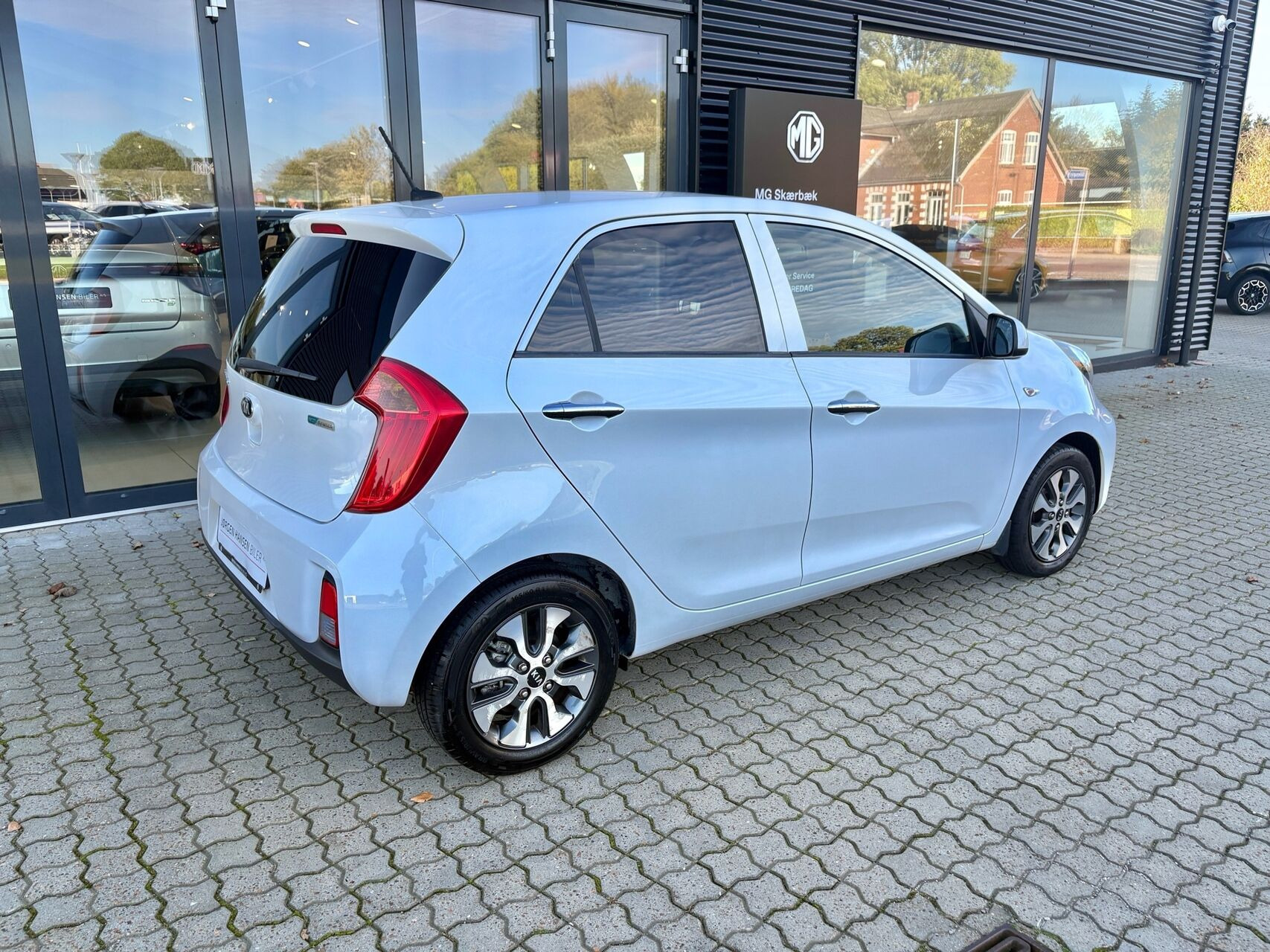 Hvid Kia Picanto fra 2016