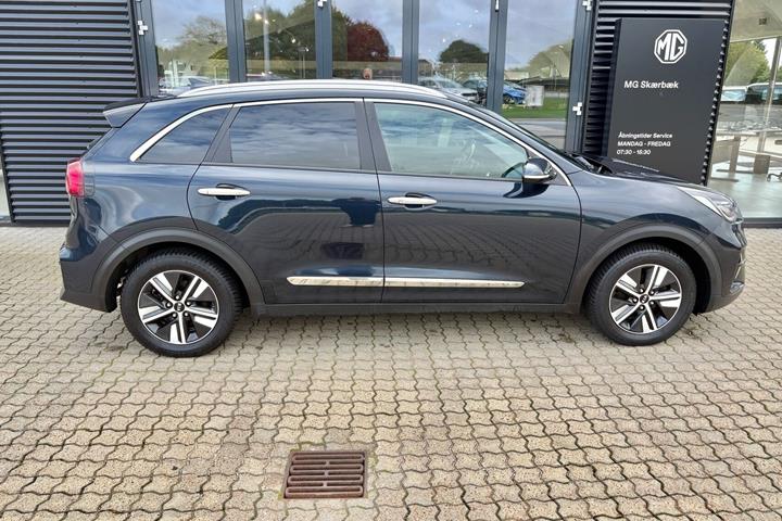 Blå Kia Niro fra 2019