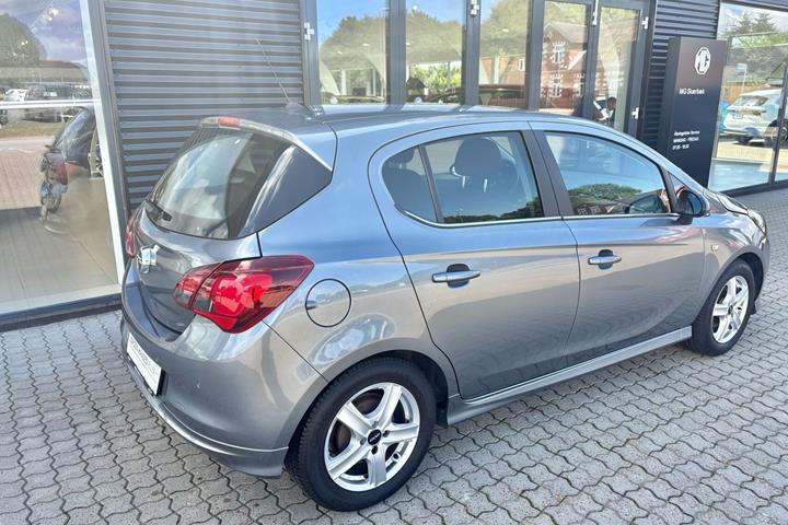 Grå Opel Corsa fra 2019