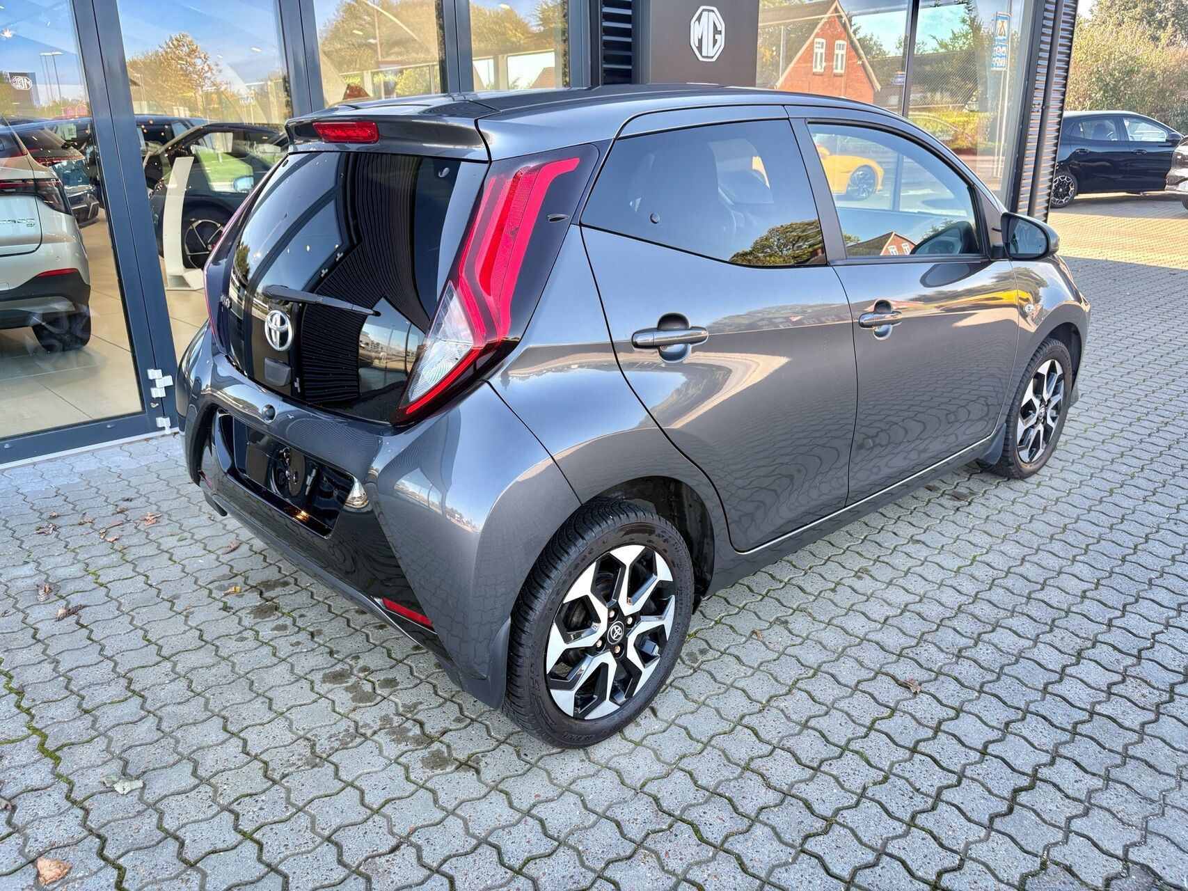 Sort Toyota Aygo fra 2021