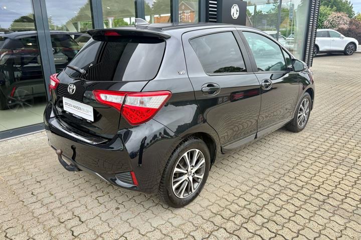 Sort Toyota Yaris fra 2020