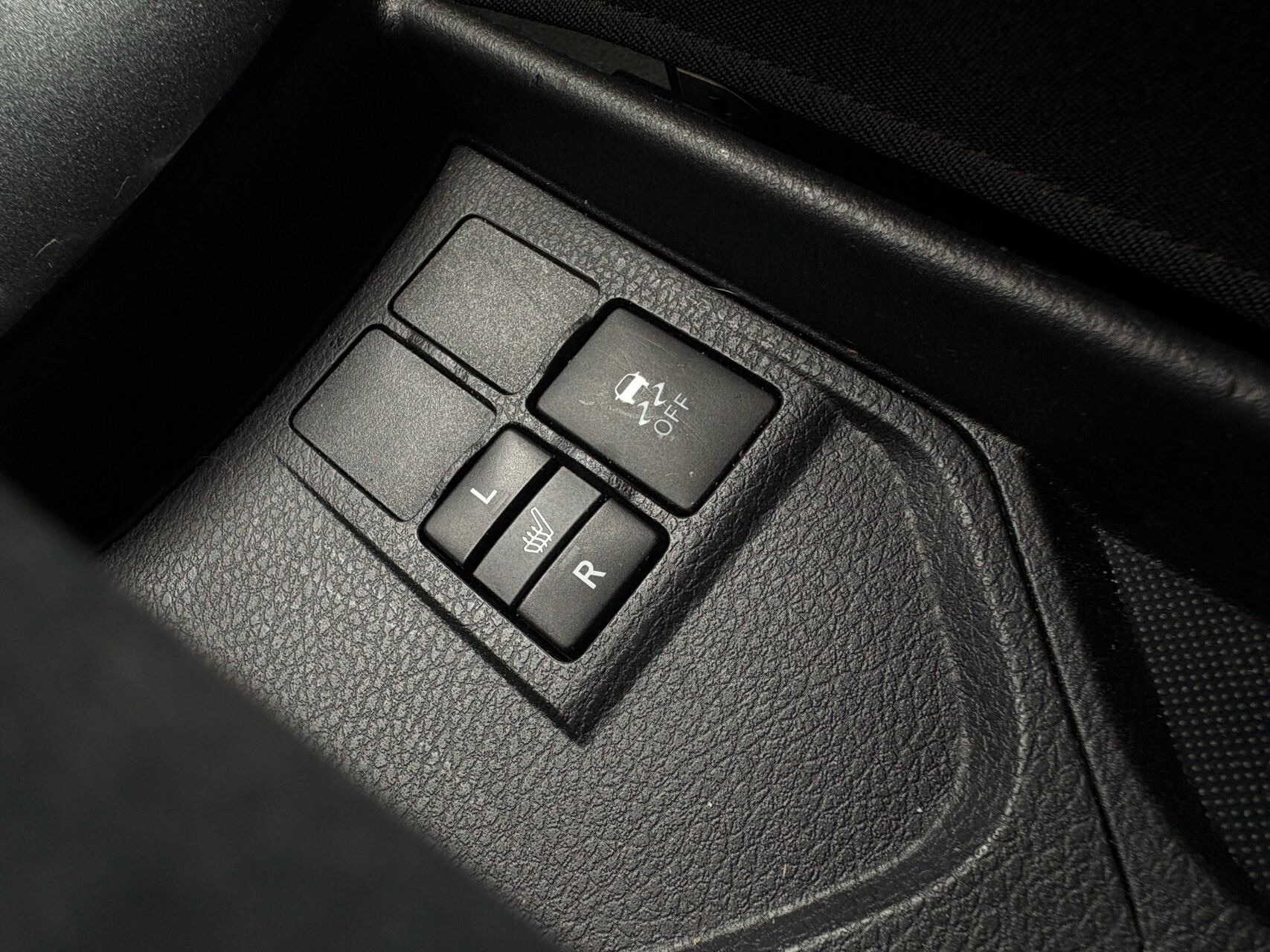 Sort Toyota Yaris fra 2020