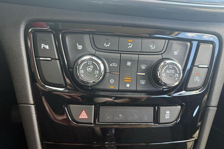 Grå Opel Mokka X fra 2016