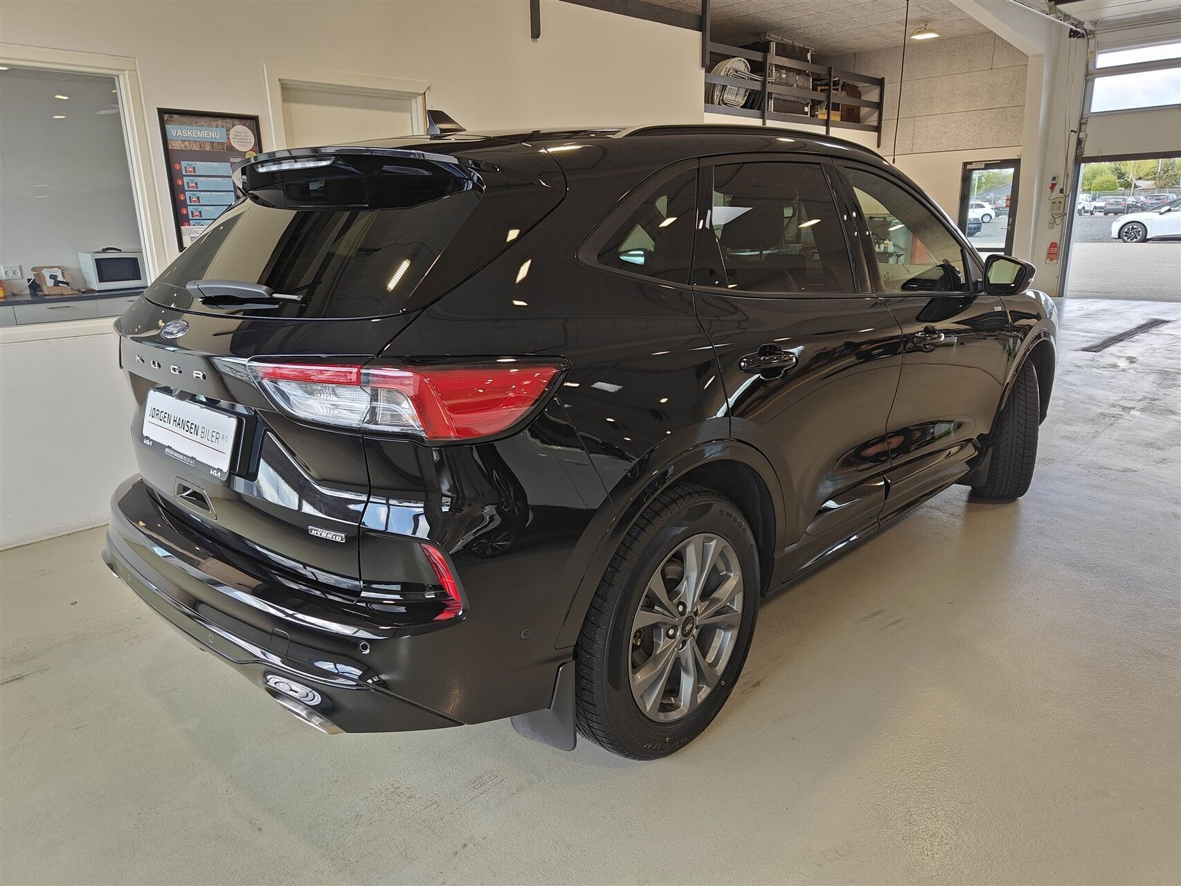 Sort Ford Kuga fra 2024