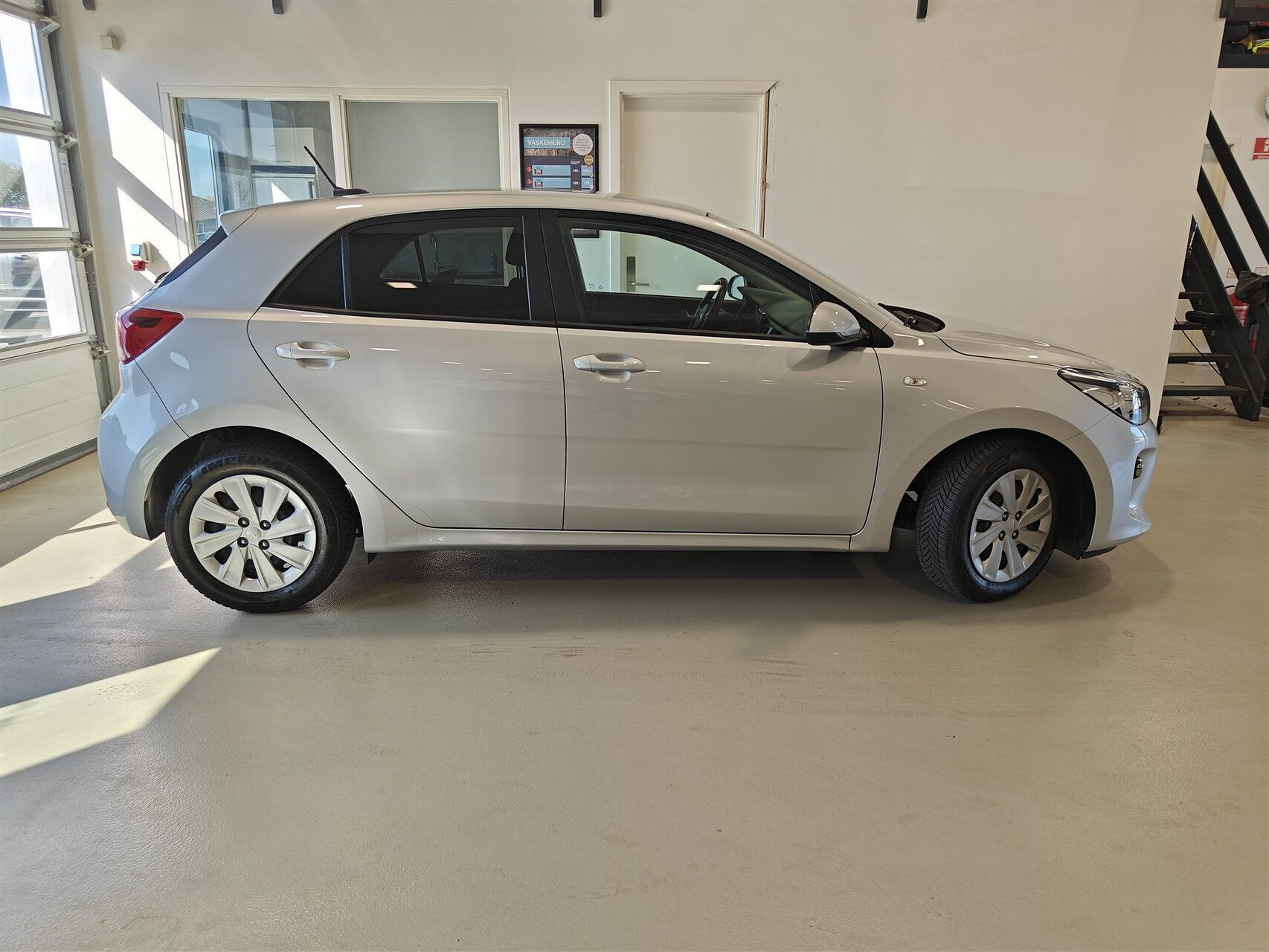 Sølv Kia Rio fra 2020