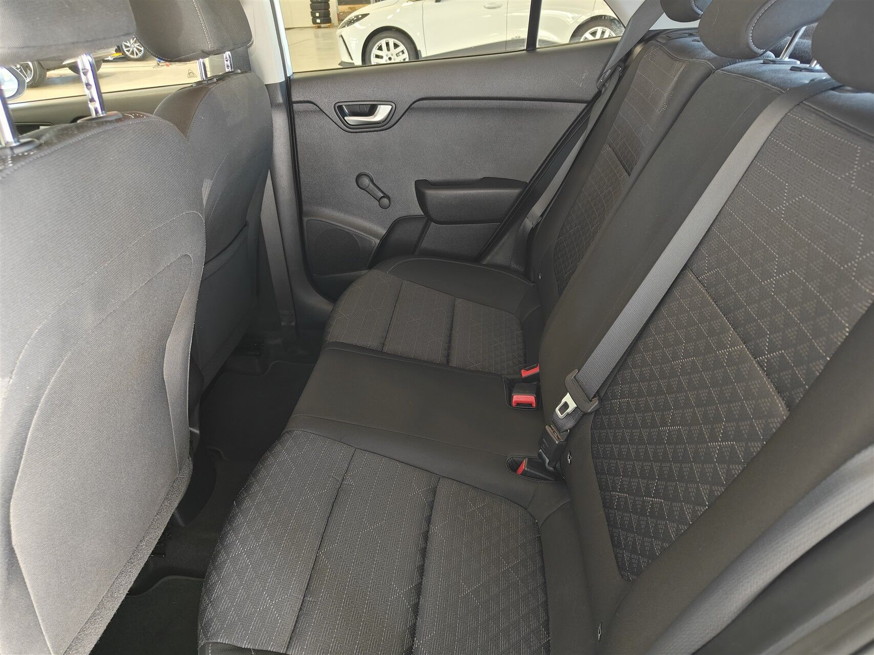 Sølv Kia Rio fra 2020