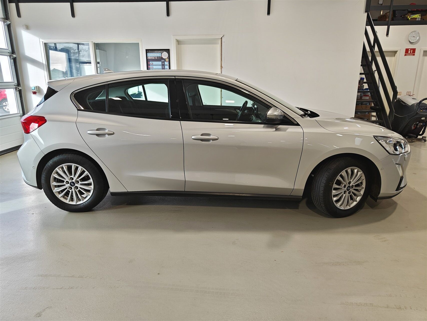 Sølv Ford Focus fra 2019