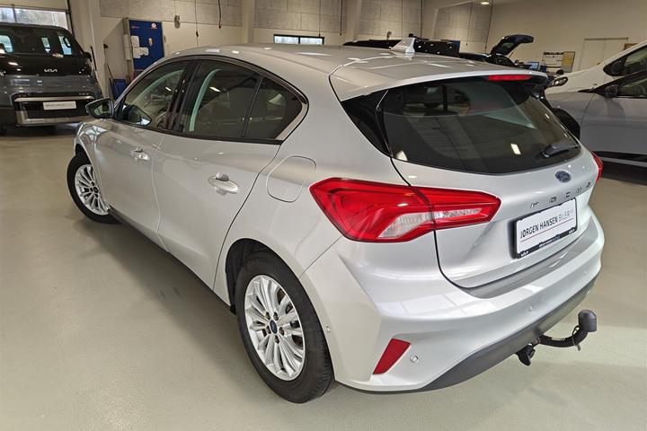 Sølv Ford Focus fra 2019