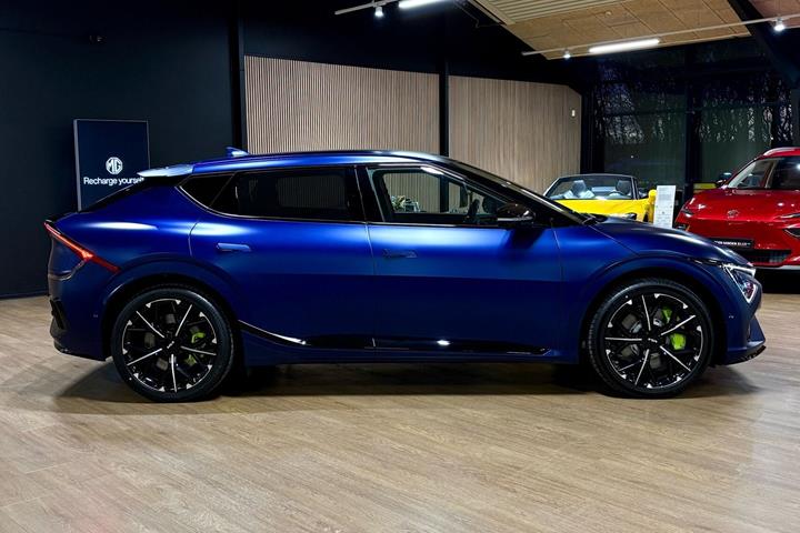 Blå Kia EV6 fra 2026