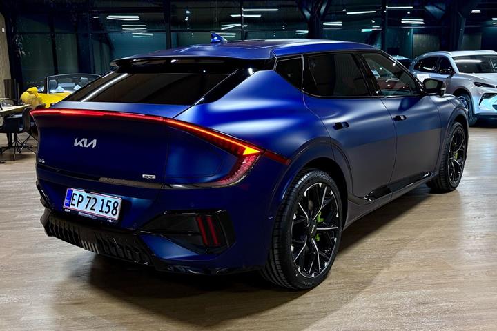 Blå Kia EV6 fra 2026