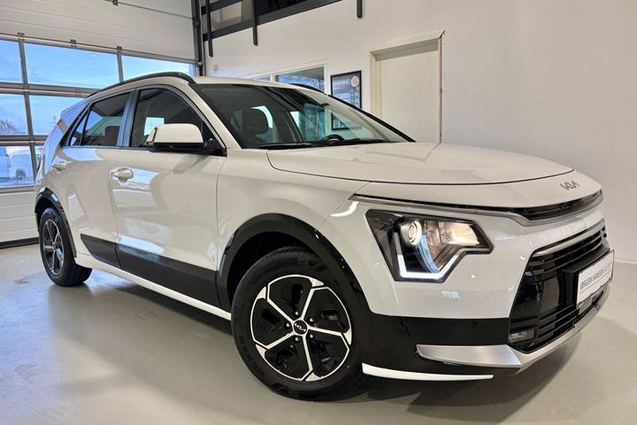 Hvid Kia Niro fra 2023