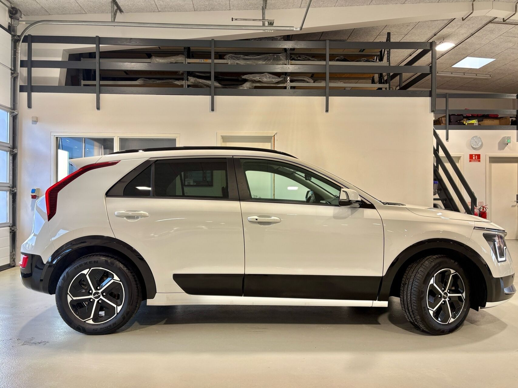 Hvid Kia Niro fra 2023