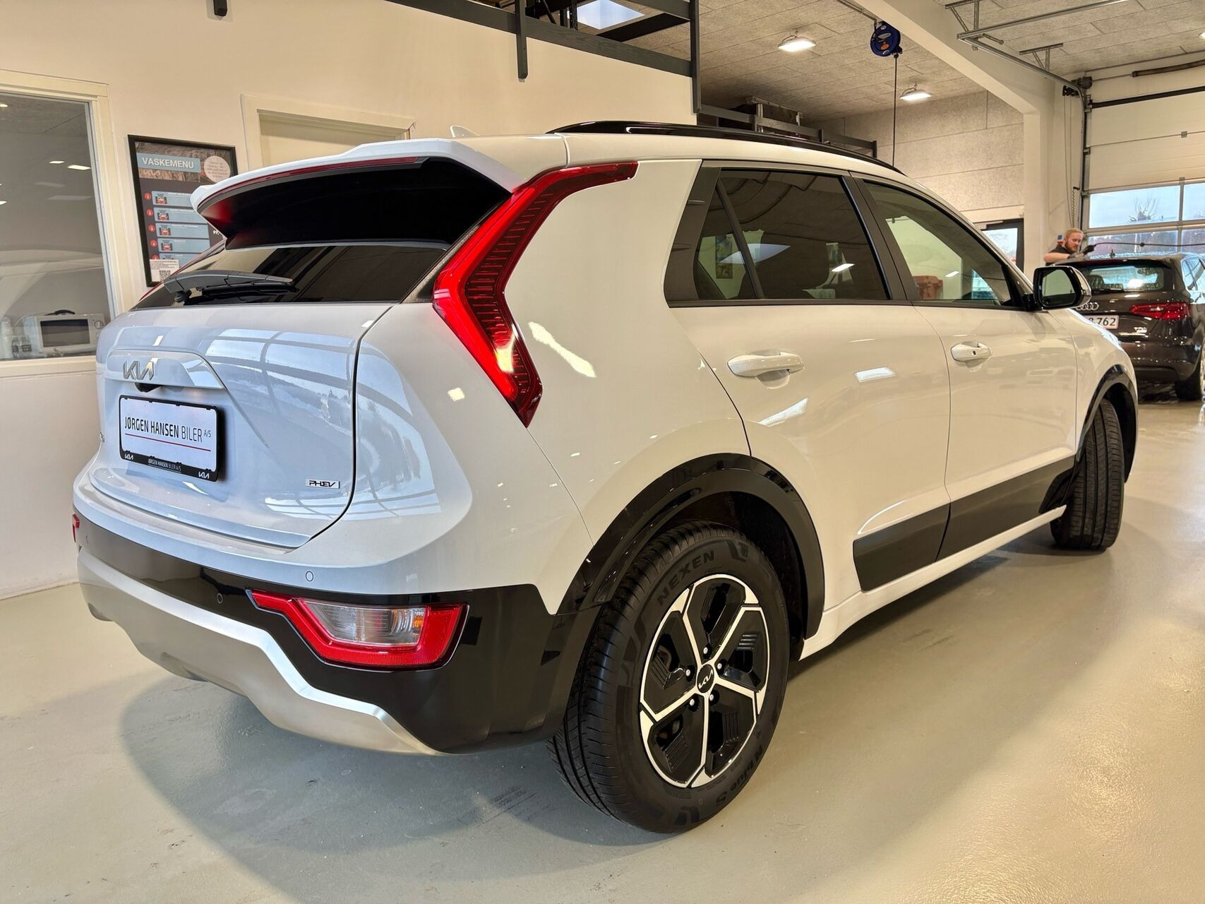 Hvid Kia Niro fra 2023