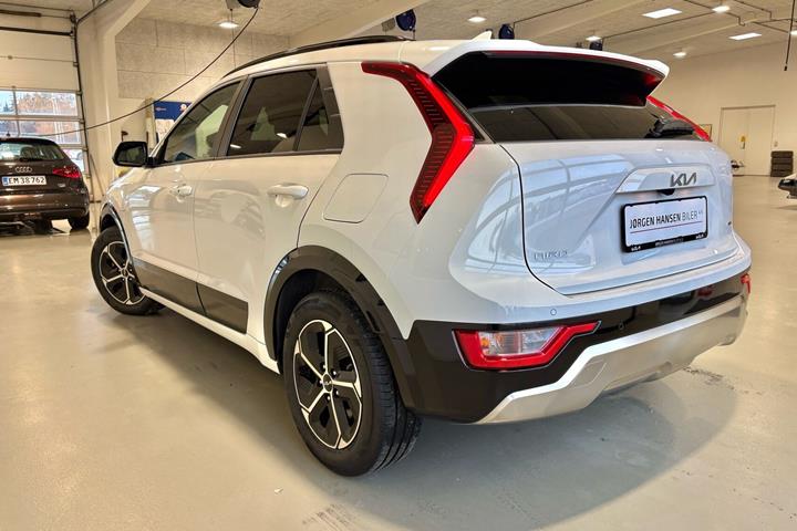 Hvid Kia Niro fra 2023