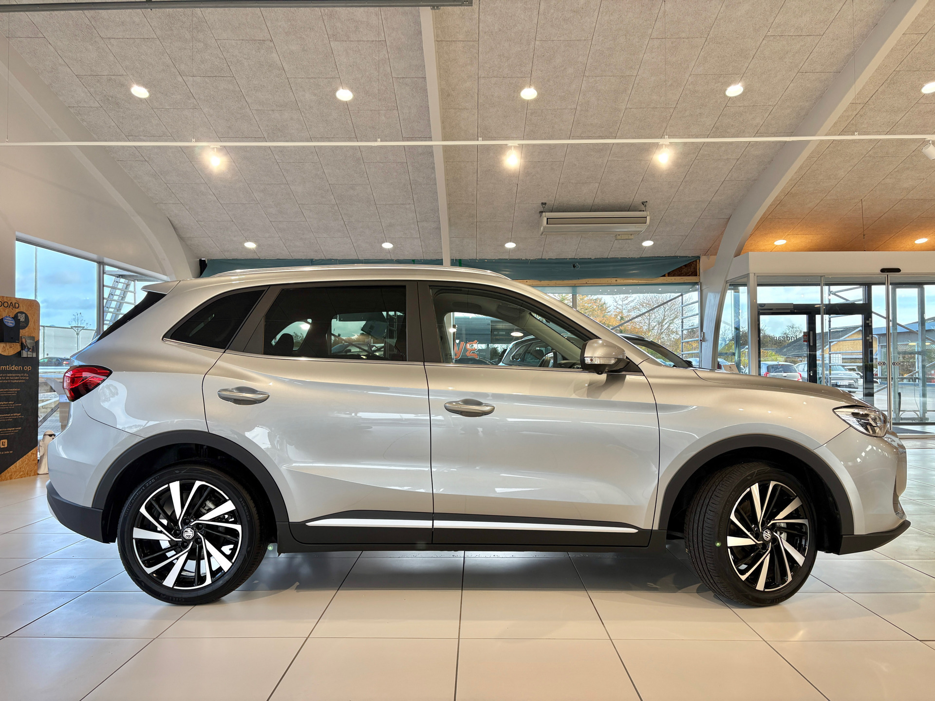 Sølv MG ZS fra 2025
