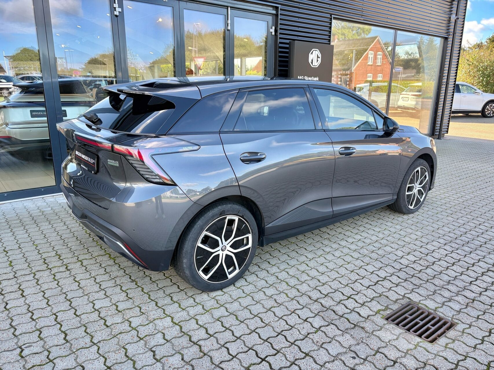 Grå MG MG4 Electric fra 2024