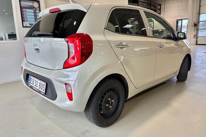 Beige Kia Picanto fra 2024