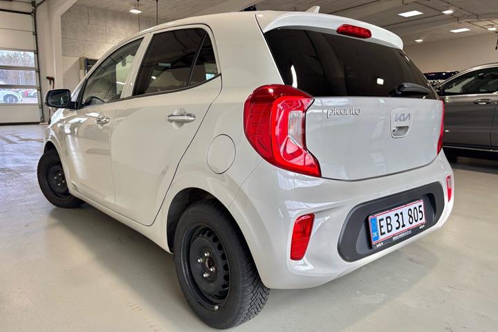Beige Kia Picanto fra 2024