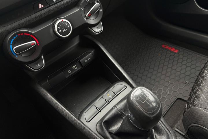 Sort Kia Rio fra 2018