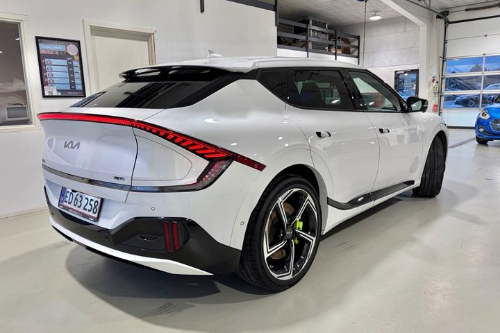 Hvid Kia EV6 fra 2023