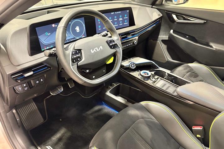 Hvid Kia EV6 fra 2023