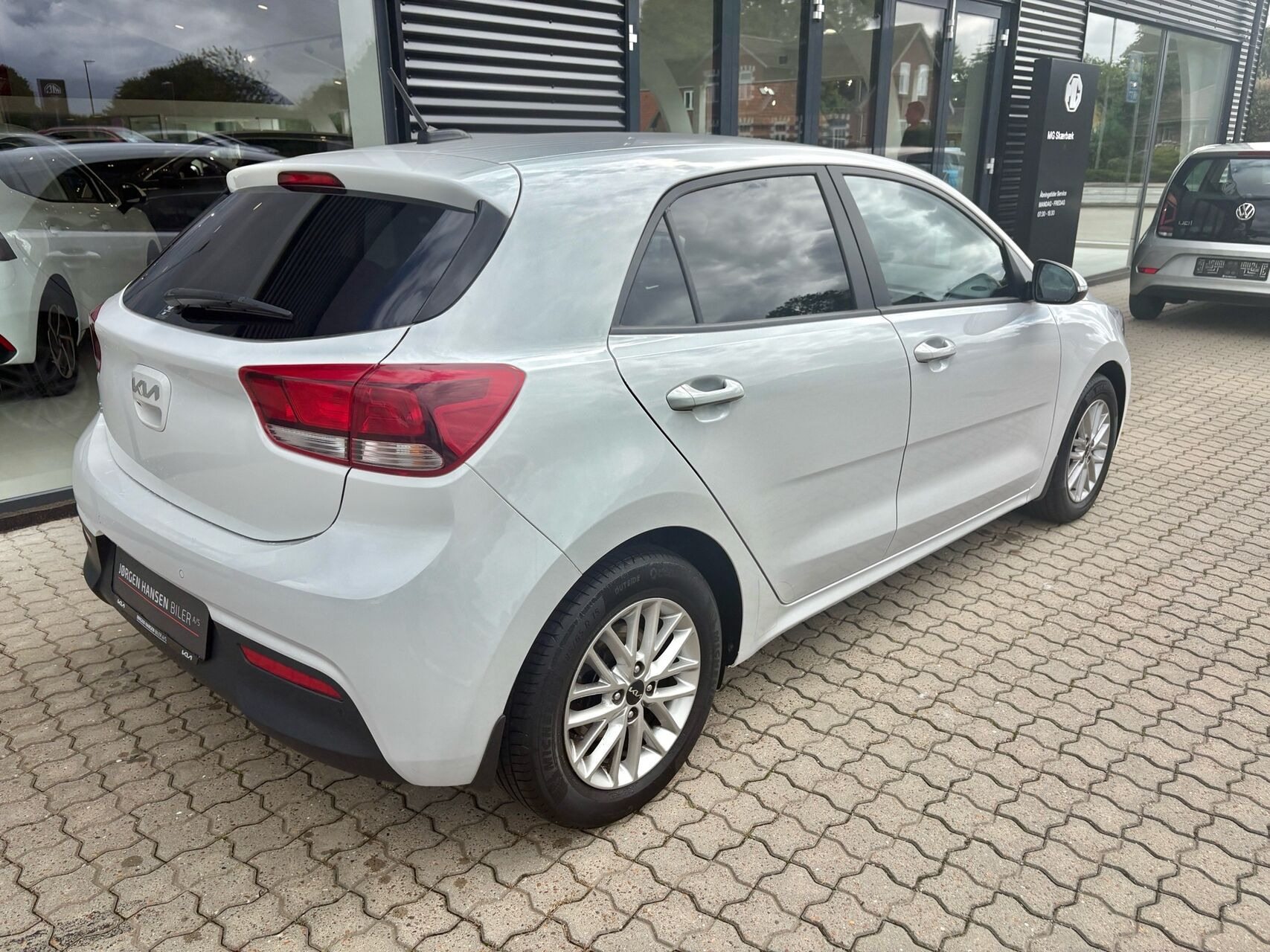 Hvid Kia Rio fra 2022