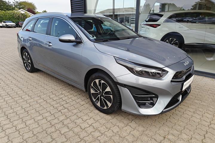 Sølv Kia Ceed fra 2021