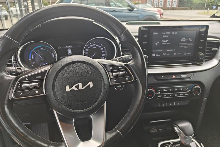 Sølv Kia Ceed fra 2021