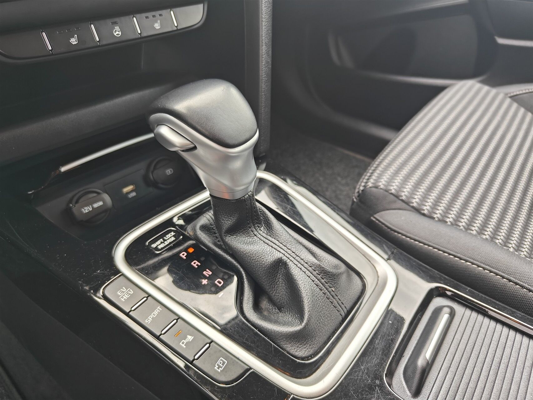 Sølv Kia Ceed fra 2021