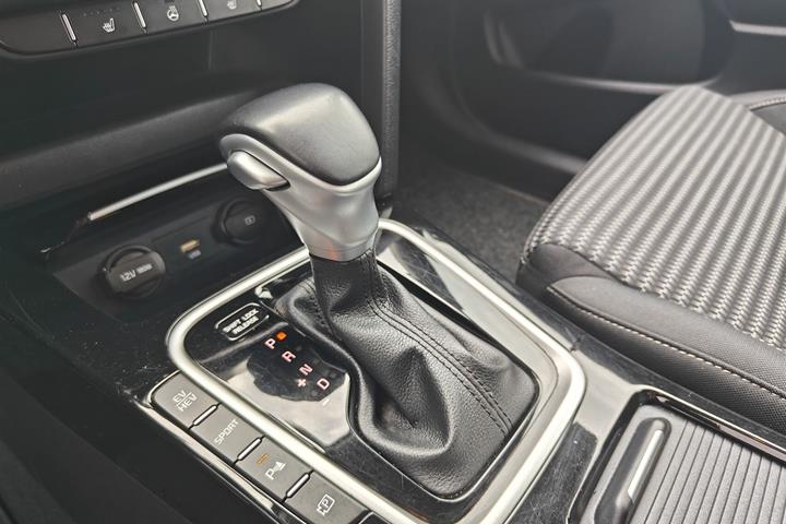 Sølv Kia Ceed fra 2021