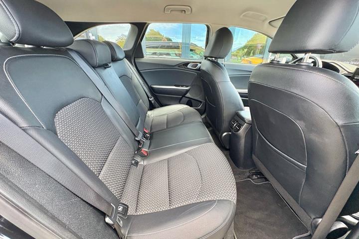 Sort Kia Ceed fra 2020