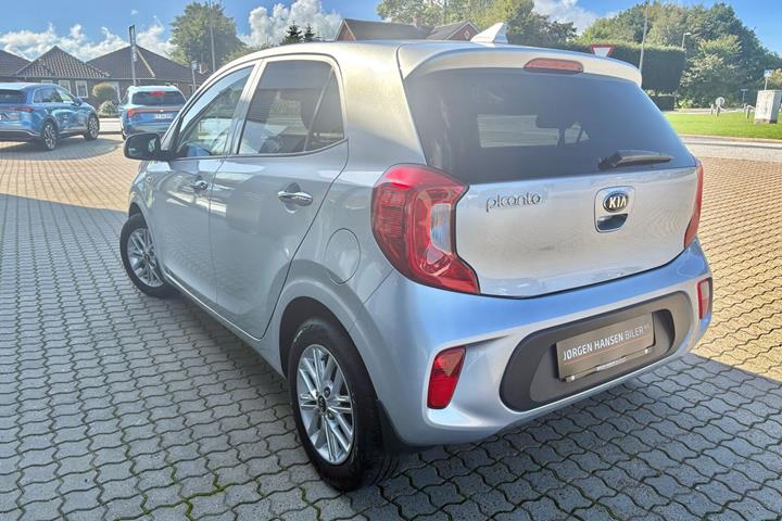 Sølv Kia Picanto fra 2021