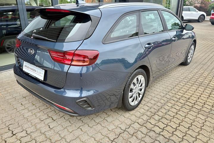 Blå Kia Ceed fra 2019