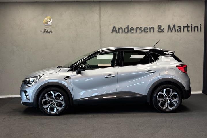 Sølv Renault Captur fra 2022