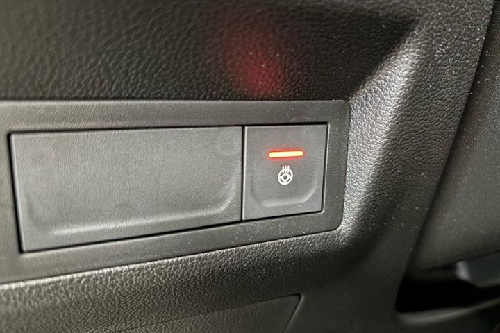 Sølv Renault Captur fra 2022
