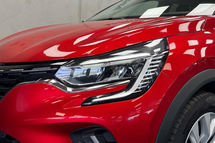 Rød Renault Captur fra 2021