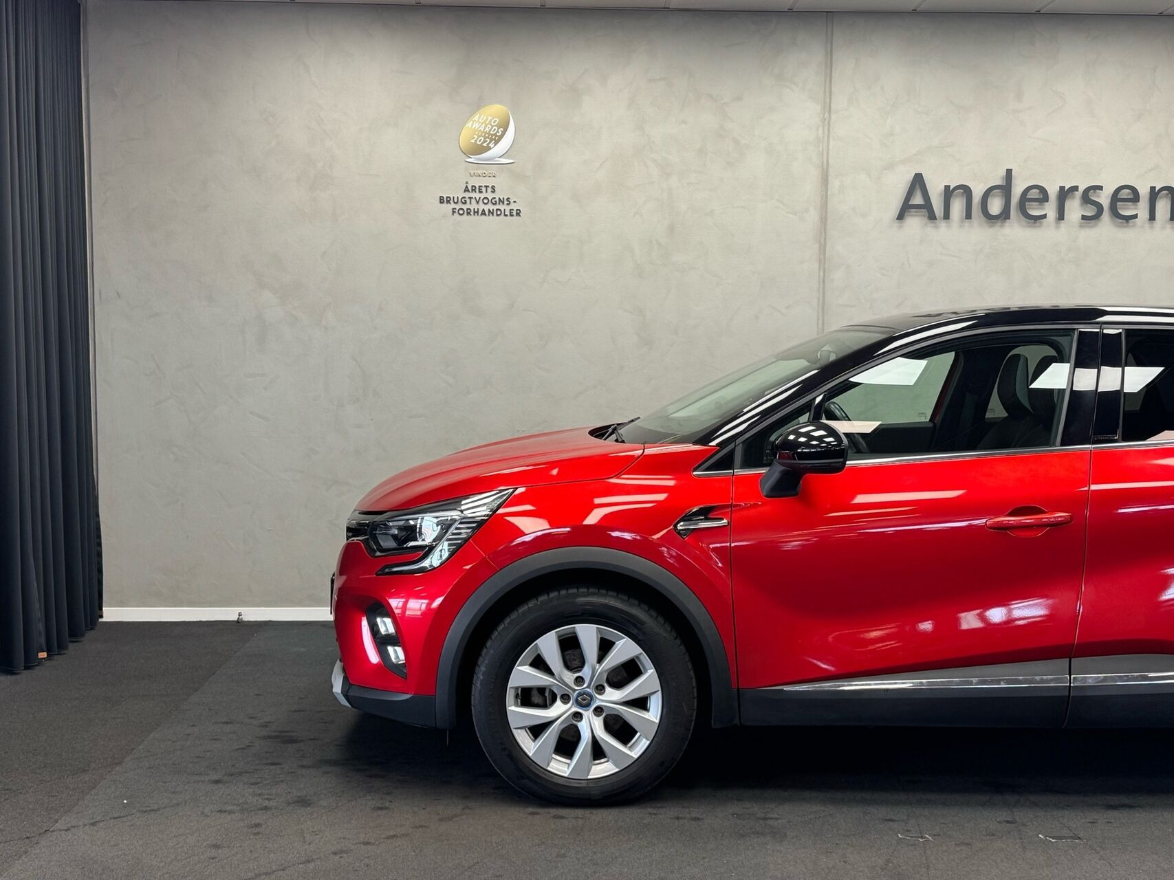 Rød Renault Captur fra 2021