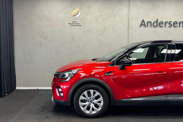 Rød Renault Captur fra 2021