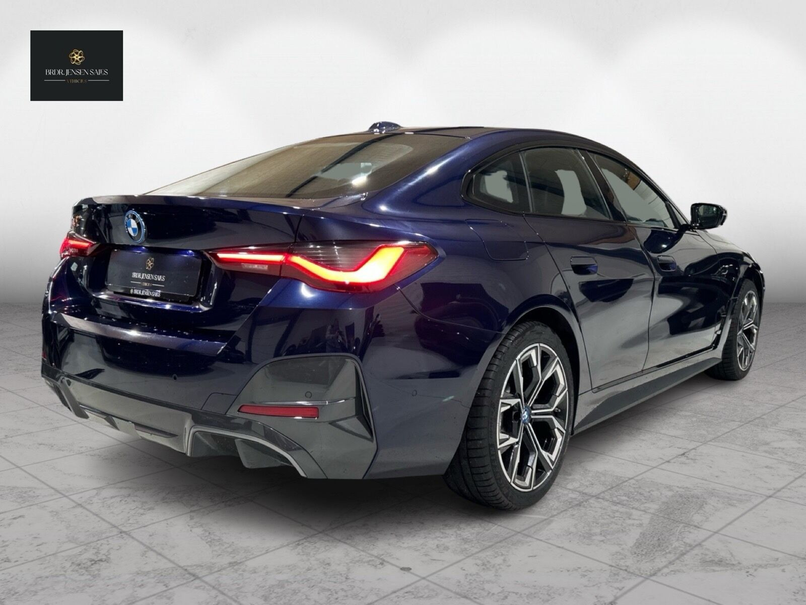 Blå BMW i4 fra 2023