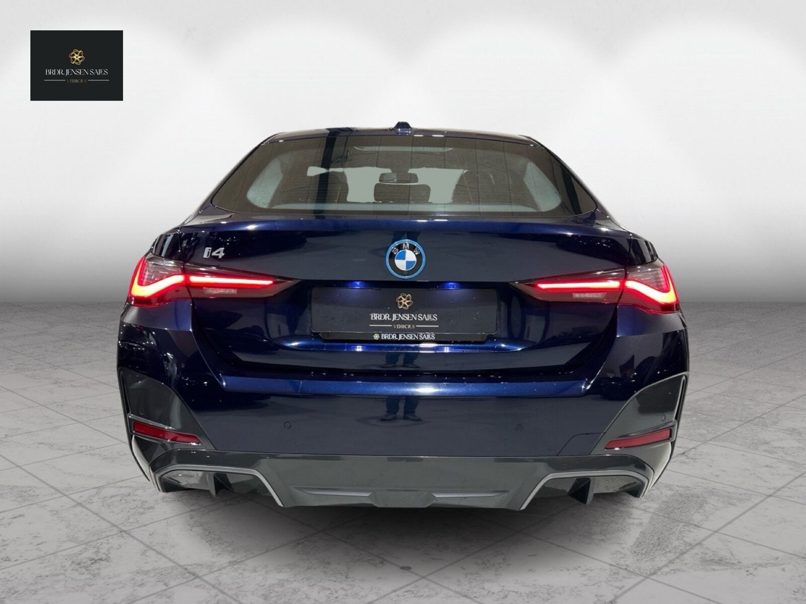 Blå BMW i4 fra 2023