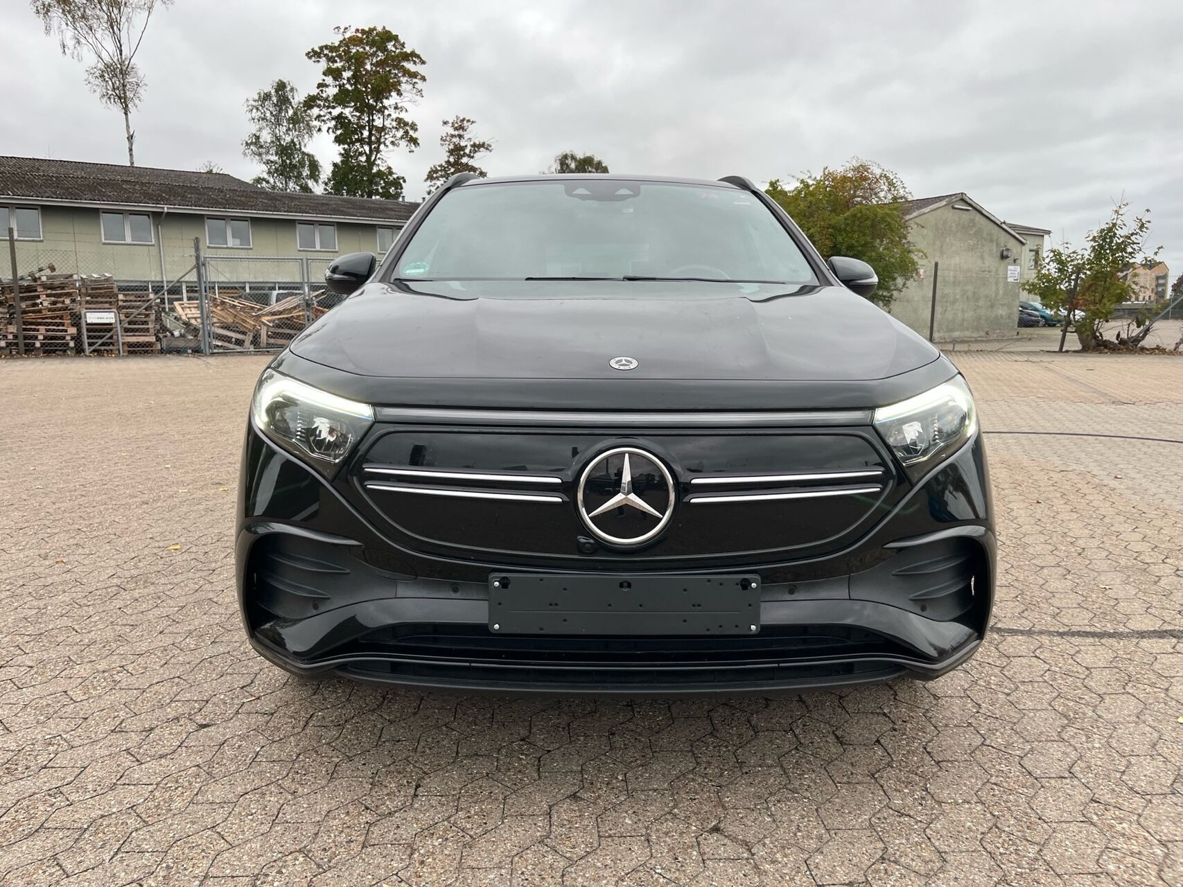 Sort Mercedes EQA250+ fra 2022