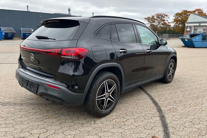 Sort Mercedes EQA250+ fra 2022