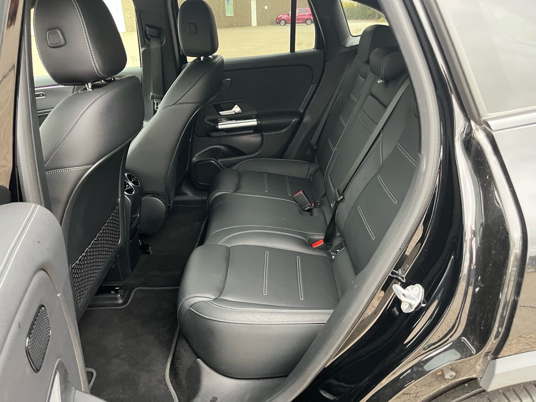 Sort Mercedes EQA250+ fra 2022