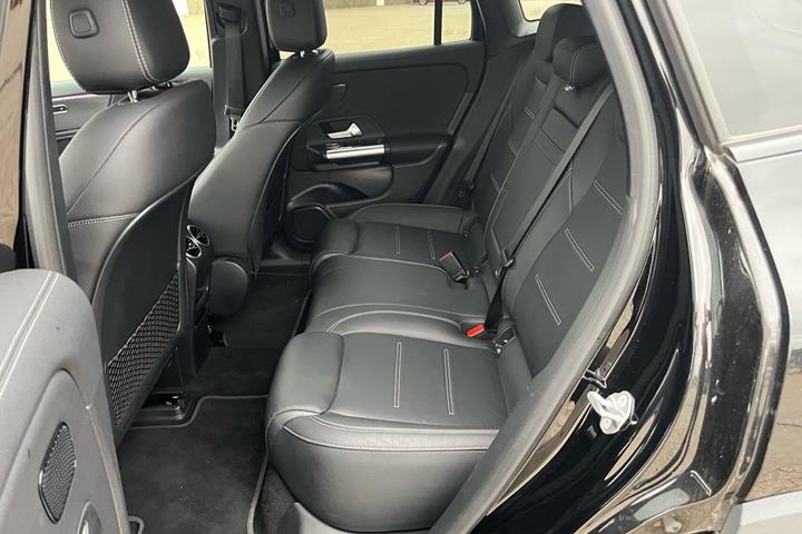 Sort Mercedes EQA250+ fra 2022